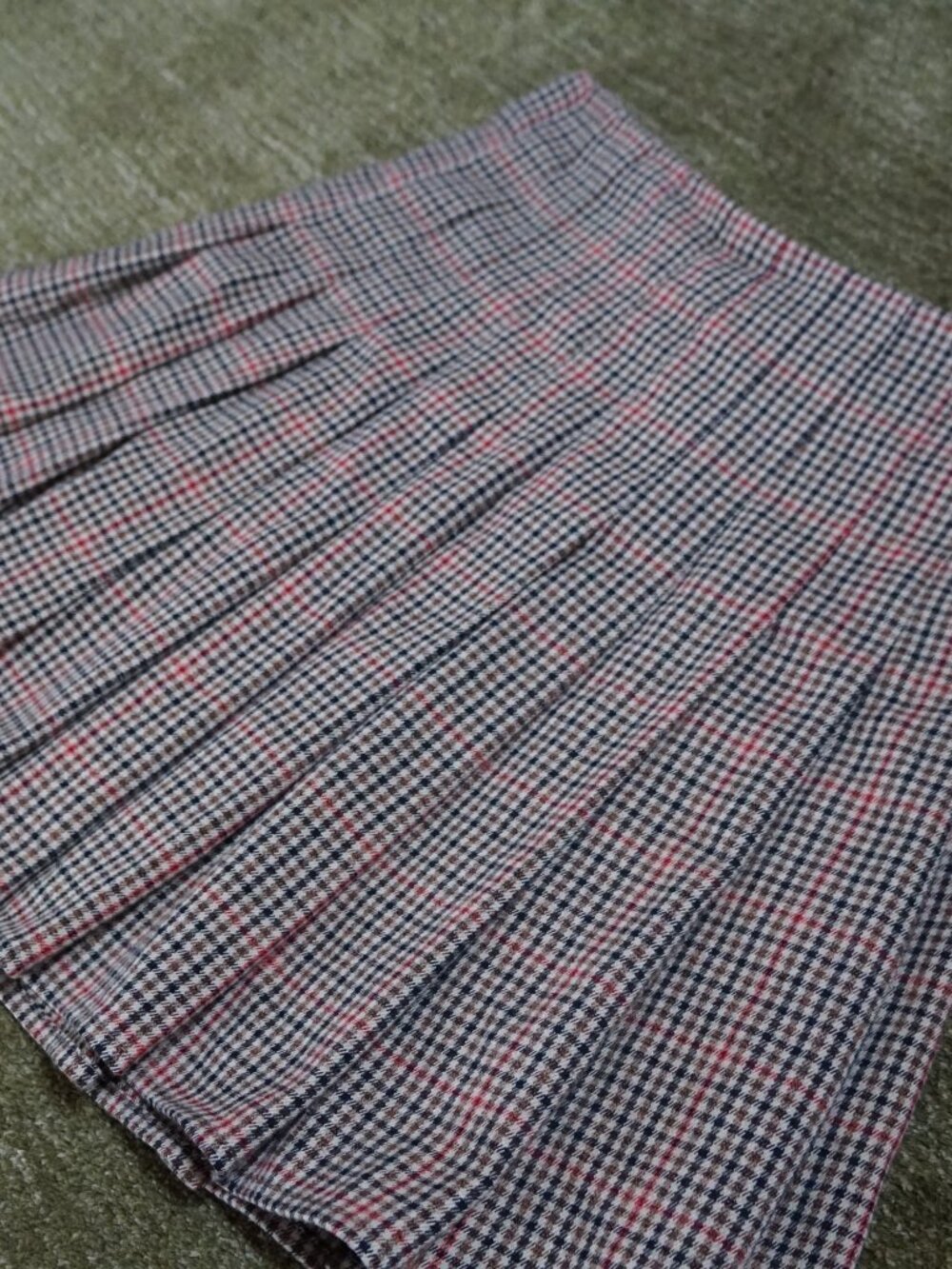 Brandy Melville plaid mini ruffle skirt - Picture 2 of 6